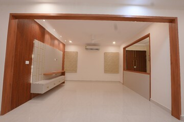 Room in 4 BHK Apartment at NCC Urban One, Narsingi – for Rent