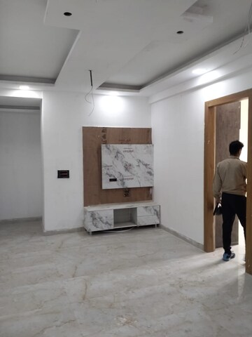 Room in 2 BHK Builder Floor at Heritage Floors, Sector 1 Greater Noida – for Sale