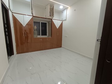 Room in 2 BHK Apartment at Madhapur – for Rent