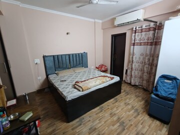 Bedroom in 2.5 BHK Apartment at Futec Gateway, Sector 75 – for Rent