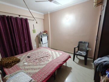 Bedroom in 2.5 BHK Apartment at Futec Gateway, Sector 75 – for Rent