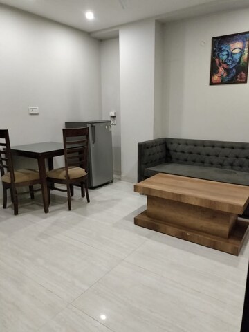 Living Room in 1 BHK Builder Floor at Ansal Sushant Lok I, Sector 43 – for Rent