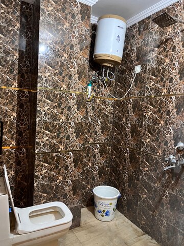 Bathroom in 1 BHK Builder Floor at Saket – for Rent