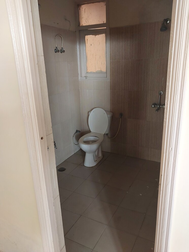 Bathroom, migsun-roof 3 Bedroom 995 Sq.Ft. Apartment In Raj Nagar Extension Ghaziabad 8307095