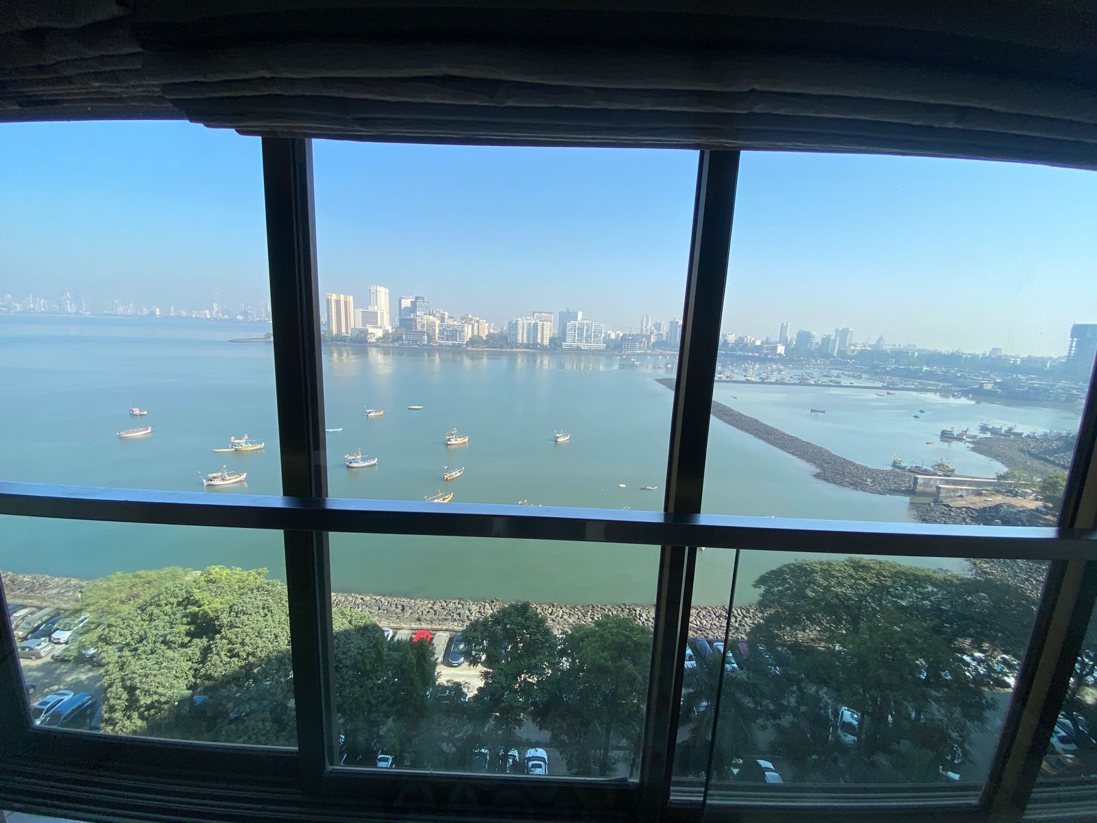 1 BHK + Extra Room 530 Sq.Ft. Apartment in Maker Tower