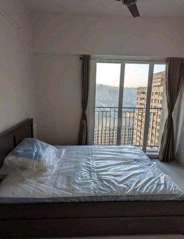 2 BHK Apartment For Rent in Rustomjee Urbania Azziano, Majiwada