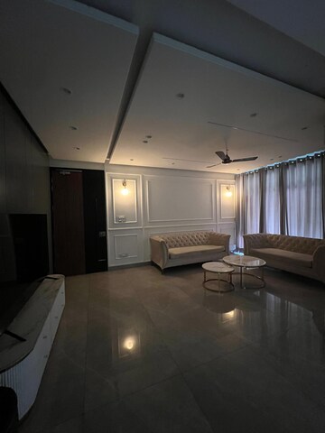 Living Room in 2.5 BHK Independent House at Sector 11 – for Rent