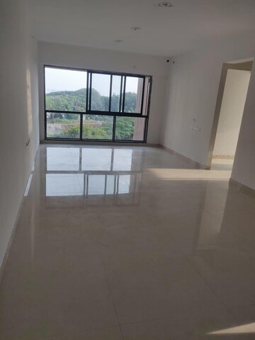 Room in 2 BHK Apartment at Kanakia Rainforest, Andheri East – for Rent