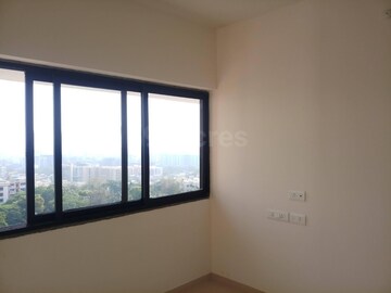 Room in 2 BHK Apartment at Kanakia Rainforest, Andheri East – for Rent