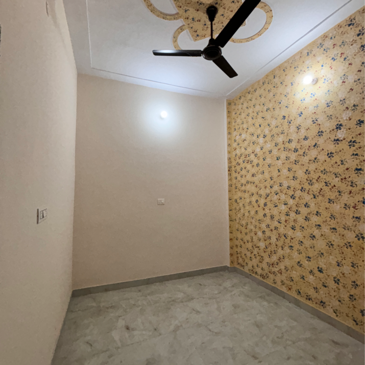 Room, sector 50 2 Bedroom 47 Sq.Yd. Independent House In Sector 50 Faridabad 8307183