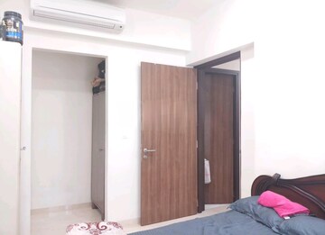 Bedroom in 3 BHK Apartment at Lodha Sterling, Kolshet Road – for Rent