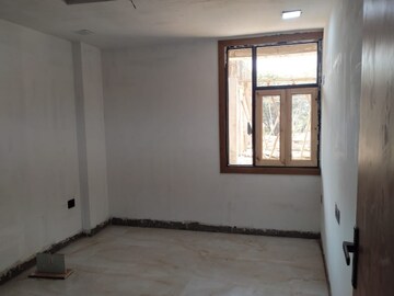 Room in 3 BHK Builder Floor at Ace Divino, Sector 1 Greater Noida – for Sale