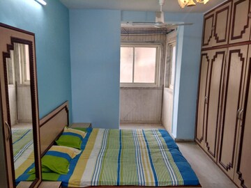 Bedroom in 2 BHK Apartment at Teen Batti – for Rent