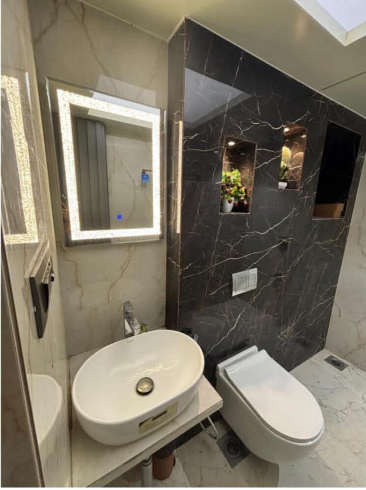 Bathroom, rustomjee-urbania-azziano 2 Bedroom 1050 Sq.Ft. Apartment In Majiwada Thane 8307310