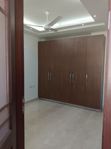 Room in 3 BHK Builder Floor at Lajpat Nagar 4 – for Rent