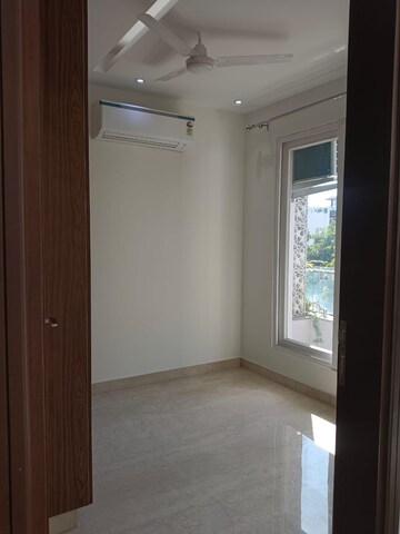 Room in 3 BHK Builder Floor at Lajpat Nagar 4 – for Rent