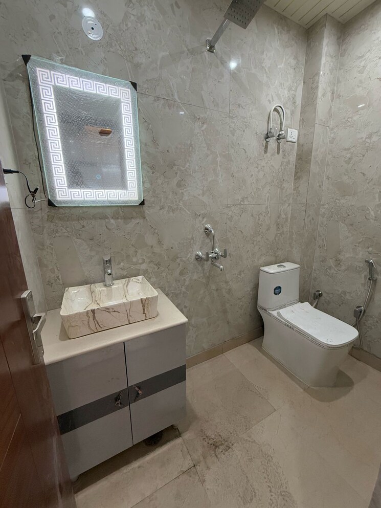 Bathroom, windsor-and-nova-society 2 Bedroom 760 Sq.Ft. Apartment In Ahinsa Khand 2 Ghaziabad 8307367