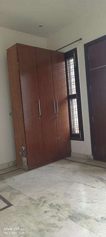 Building Lobby in 3 BHK Builder Floor at Uppal Southend, Sector 49 – for Rent