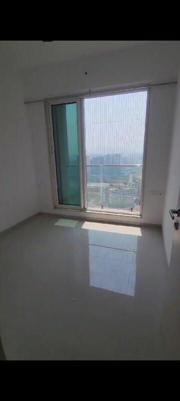Room in 1 BHK Apartment at Neelam Solstice, Ghatkopar East – for Rent