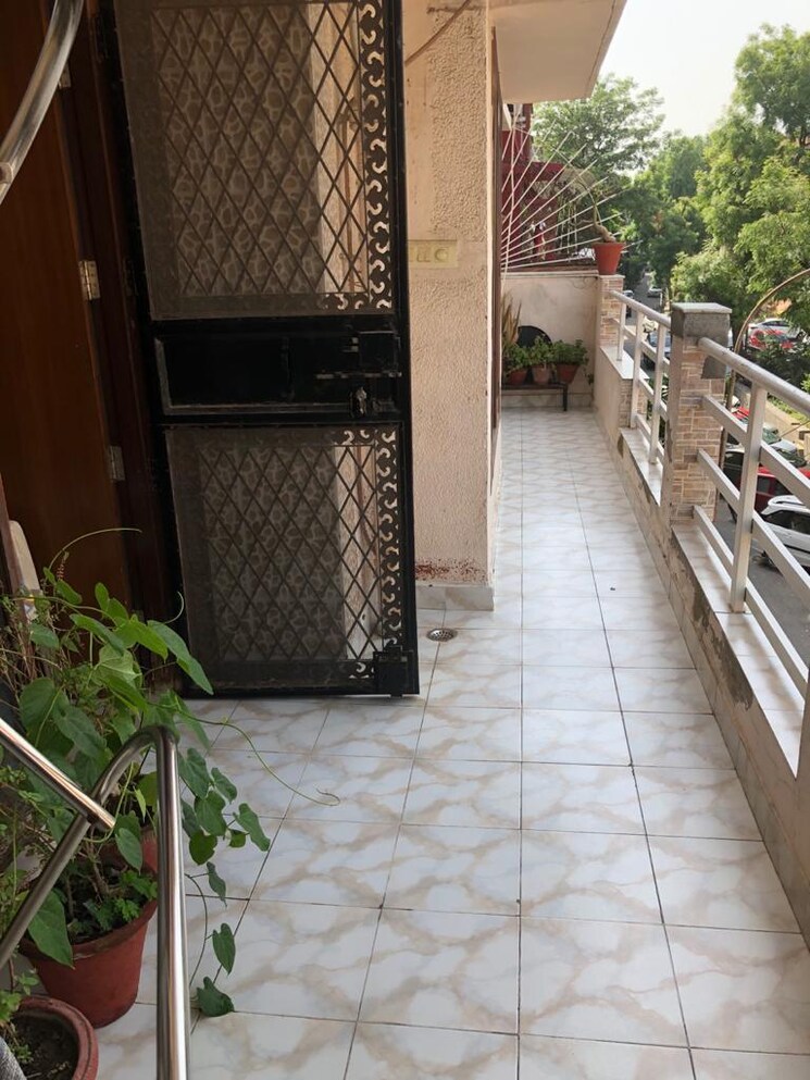Balcony, vasant kunj 2 Bedroom 1200 Sq.Ft. Apartment In Vasant Kunj Delhi 8307400