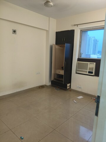 Room in 3 BHK Apartment at Eros Wembley Estate, Sector 50 – for Rent
