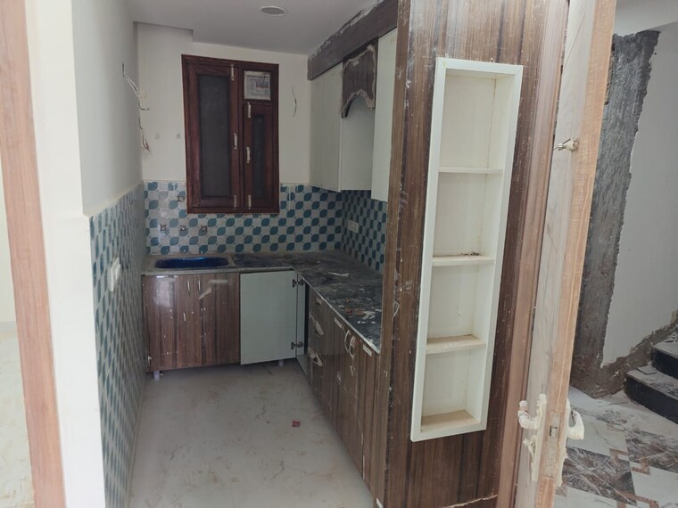 Living Room, sector 73 2 Bedroom 1000 Sq.Ft. Builder Floor In Sector 73 Noida 8307420