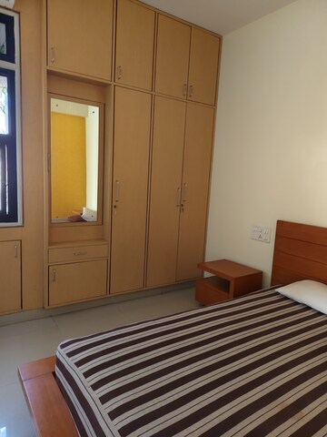 Bedroom in 2 BHK Apartment at Halasuru – for Rent