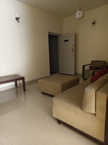 Living Room in 2 BHK Apartment at Halasuru – for Rent