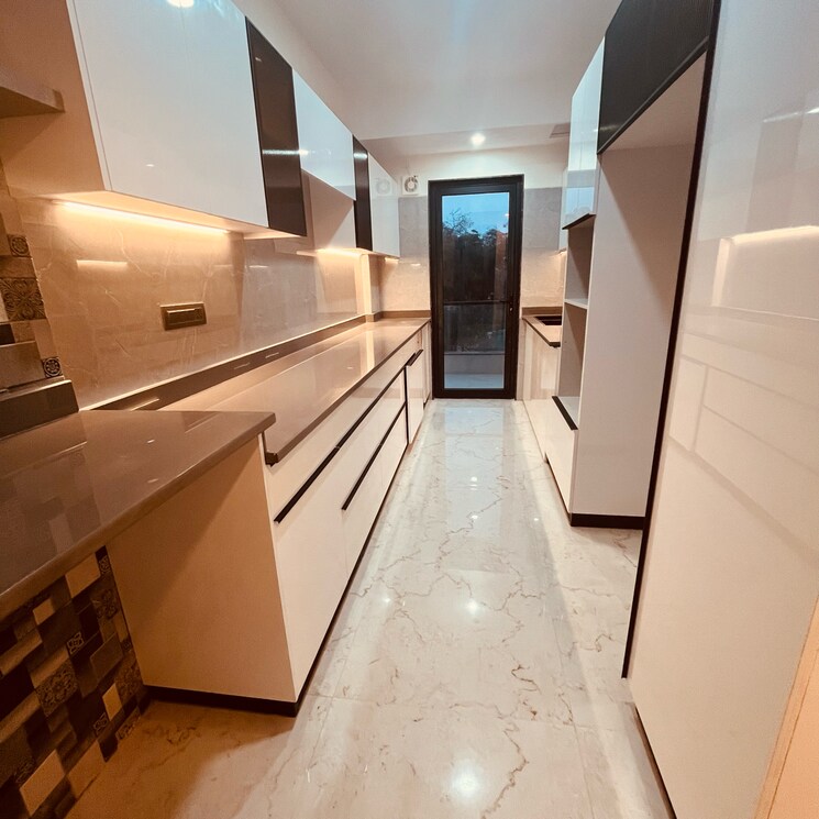 Kitchen, bptp-astaire-gardens 4 Bedroom 270 Sq.Yd. Builder Floor In Sector 70a Gurgaon 8307436