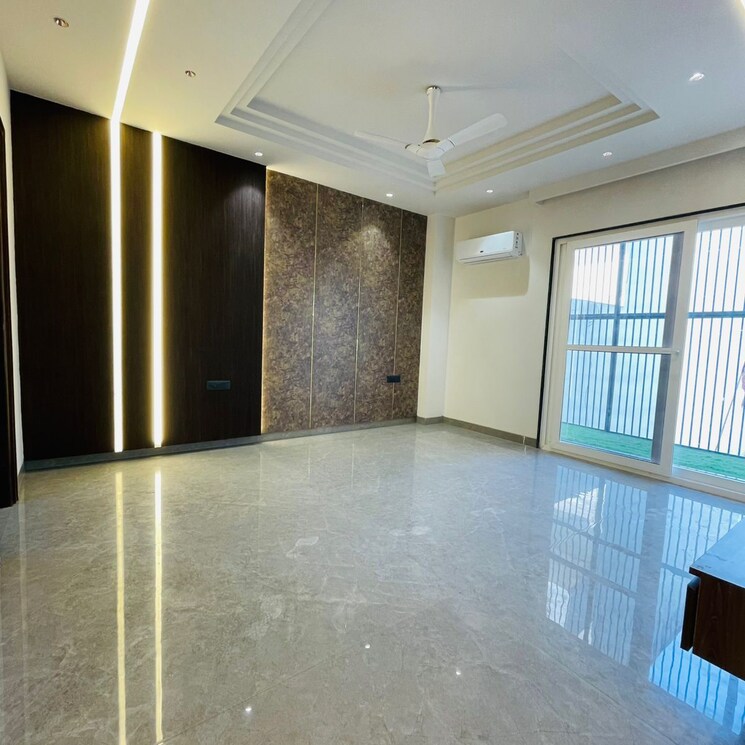 Room, the-images-floors 3 Bedroom 263 Sq.Yd. Builder Floor In Sector 51 Gurgaon 8307450