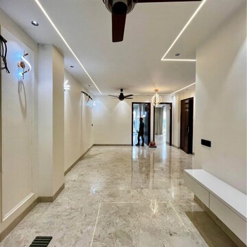 Building Lobby in 4 BHK Builder Floor at Ansal API Esencia, Sector 67 – for Sale