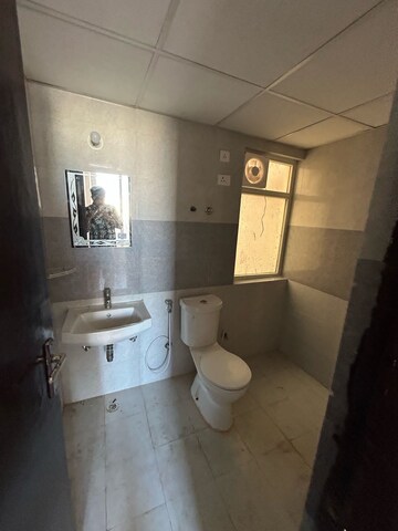 Bathroom in 2.5 BHK Apartment at Amrapali Riverview, Amrapali Leisure Valley – for Rent