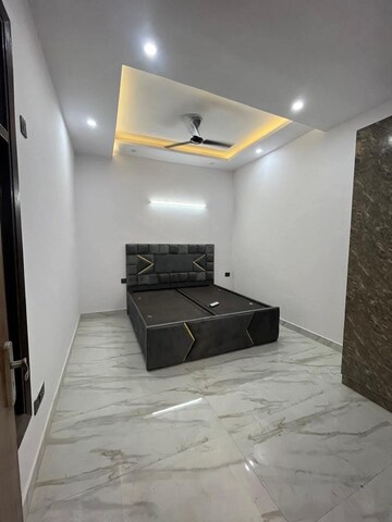 Bathroom in 1 BHK Builder Floor at Saket – for Rent