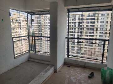 Room in 3 BHK Apartment at Mantra Moments, Moshi – for Rent