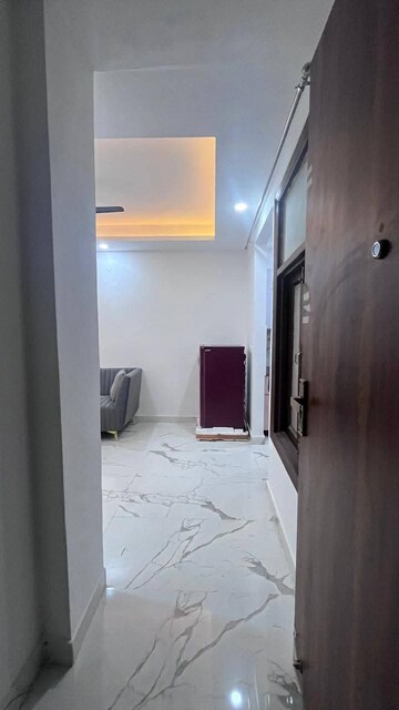 Master Bedroom in 1 BHK Builder Floor at Saket – for Rent