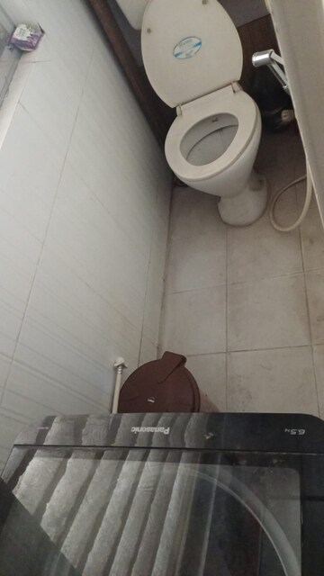 Bathroom in 3 BHK Apartment at Thane West – for Sale