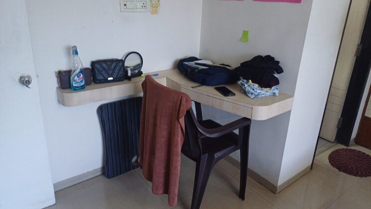 undefined, thane west 3 Bedroom 1000 Sq.Ft. Apartment In Thane West Thane 8307566