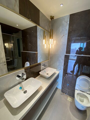 Master Bedroom in 4 BHK Apartment at Windsor Grande Residences, Andheri West – for Sale