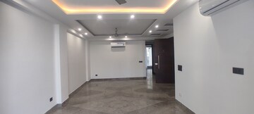 Room in 3 BHK Builder Floor at Safdarjang Enclave – for Rent