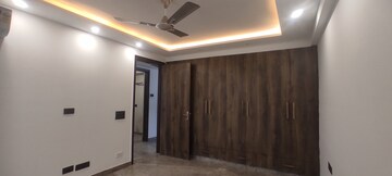 Room in 3 BHK Builder Floor at Safdarjang Enclave – for Rent