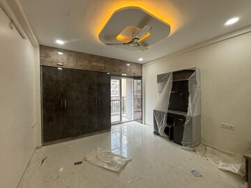 Room in 3 BHK Apartment at Crown Whistling Woods, Kokapet – for Rent