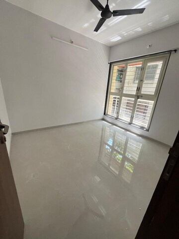 Room in 2 BHK Apartment at Ranjekar Ratnankur, Kothrud – for Rent