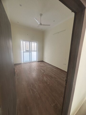 Room in 3 BHK Independent House at Sahastradhara Road – for Rent