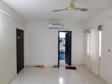 Room in 3 BHK Apartment at Vajra Jasmine County, Gachibowli – for Rent