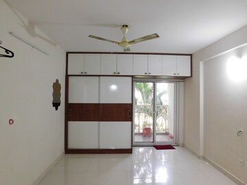 Room in 3 BHK Apartment at Vajra Jasmine County, Gachibowli – for Rent
