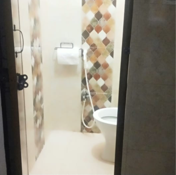Bathroom in 2 BHK Apartment at RWA Apartments Sector 26, Arun Vihar – for Rent