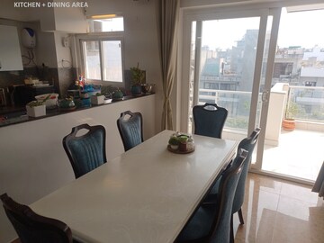 Furnished Amenities in 3 BHK Builder Floor at Sushant Lok Iii – for Rent