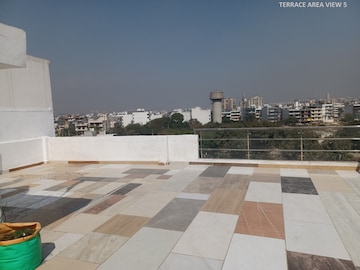 Terrace in 3 BHK Builder Floor at Sushant Lok Iii – for Rent