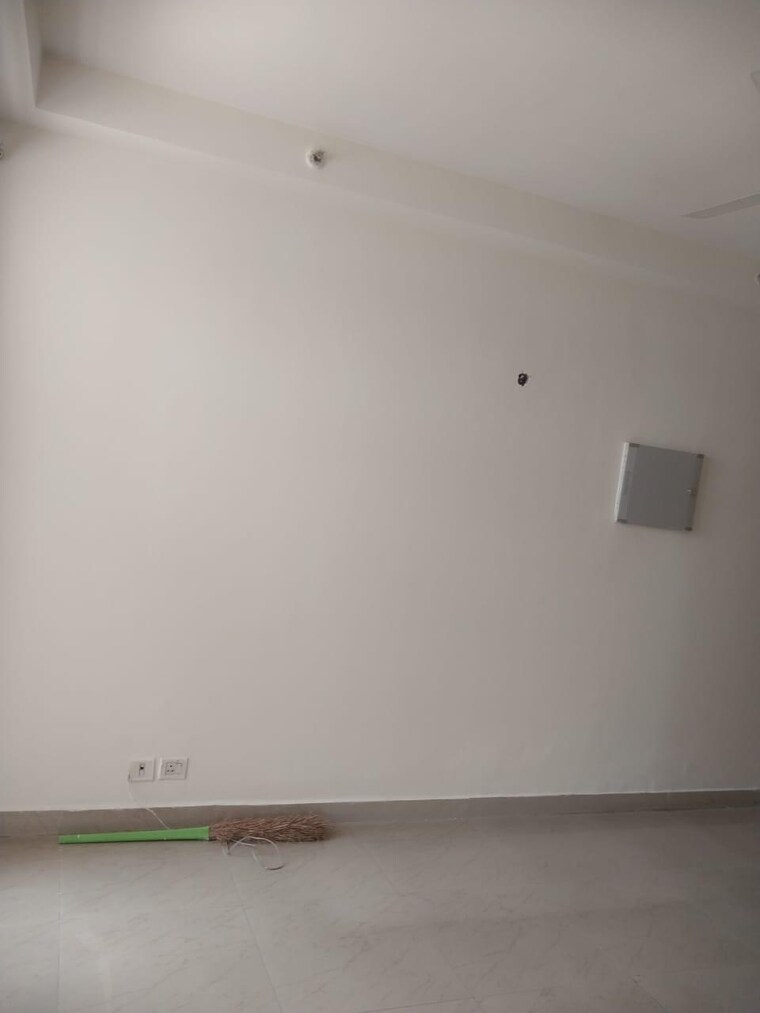 Room, panchsheel-pratistha 3 Bedroom 945 Sq.Ft. Apartment In Sector 75 Noida 8307672