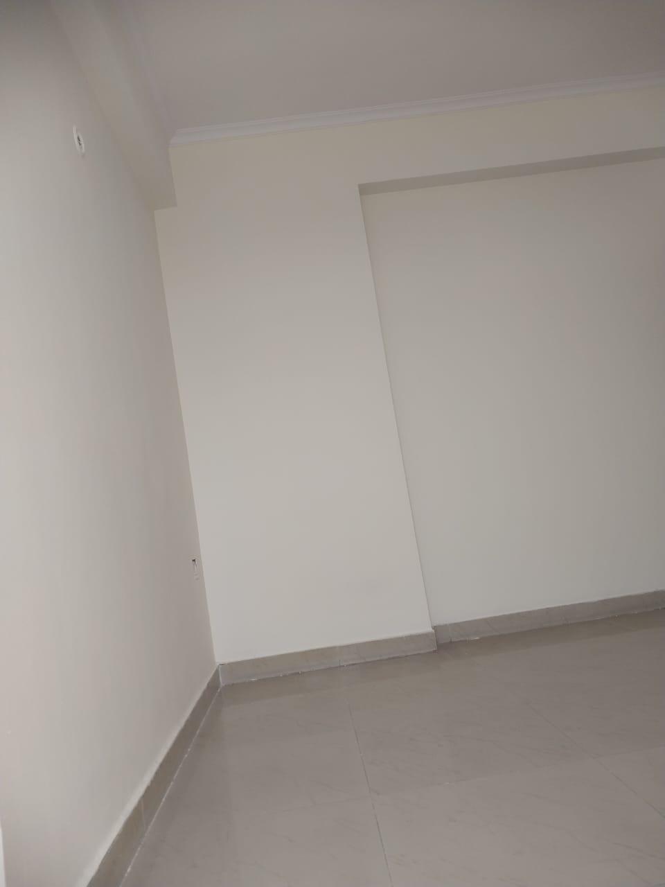 3 BHK + Extra Room Apartment For Sale in Amrapali Zodiac